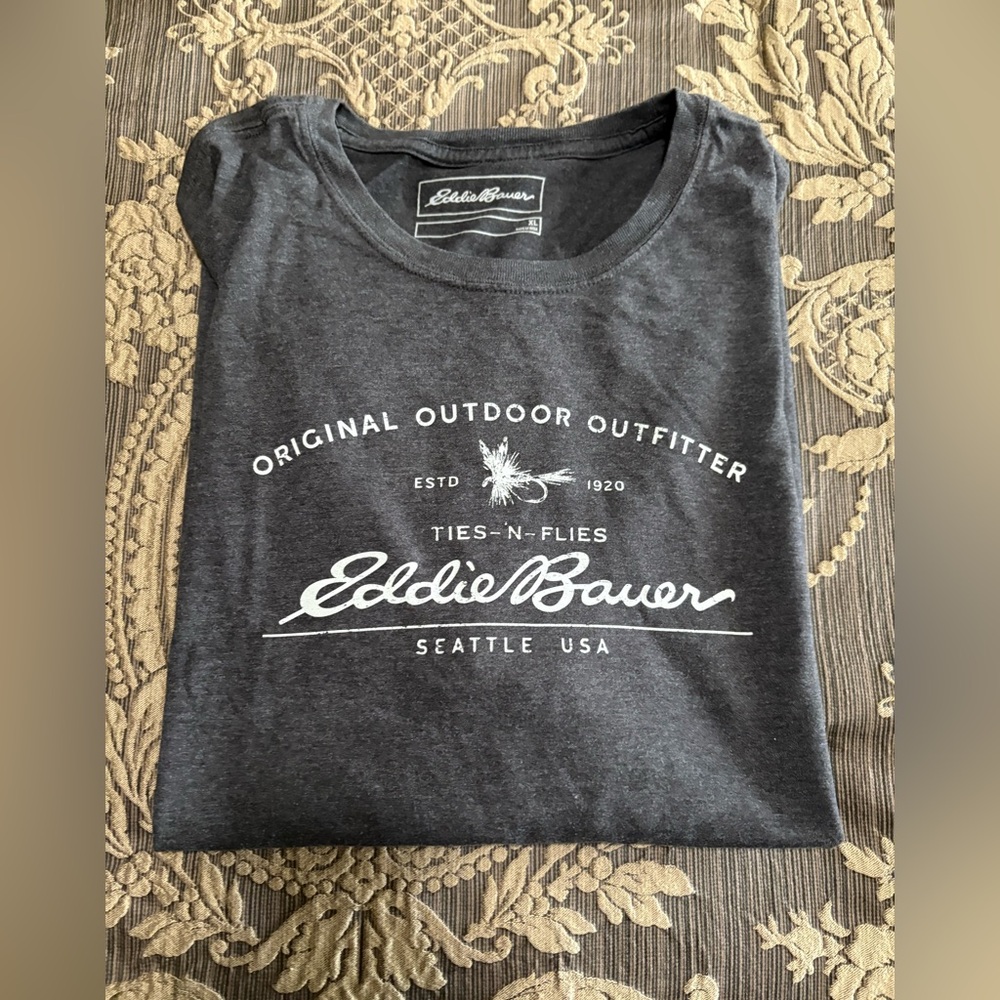 Eddie Bauer Men T-Shirt XL Gray Logo Graphic Ties-N-Flies Seattle USA